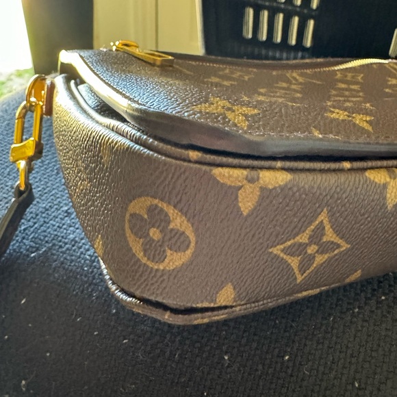 Louis Vuitton Pochette Métis - Picture 5 of 17